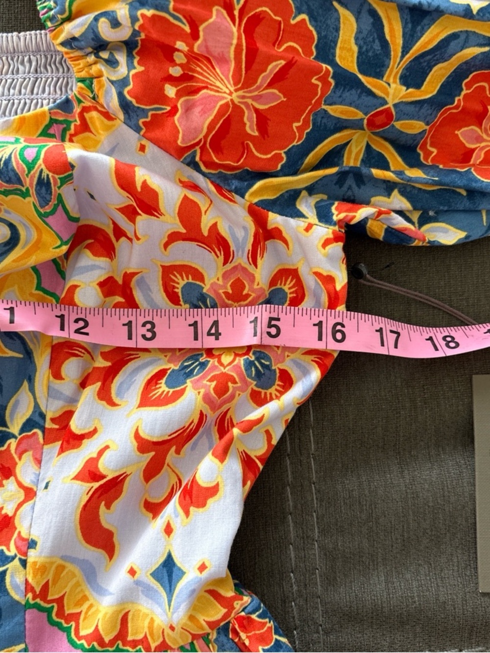 Vince Camuto Multicolor Floral Puff Sleeve Midi Dress. 100% cotton. 6 - Picture 7 of 10